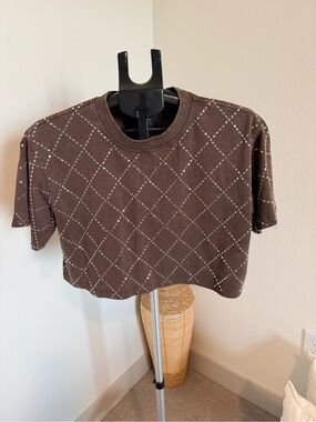 LoveDen Boutique- Galita Cropped Mocha Diamond-Print Tee